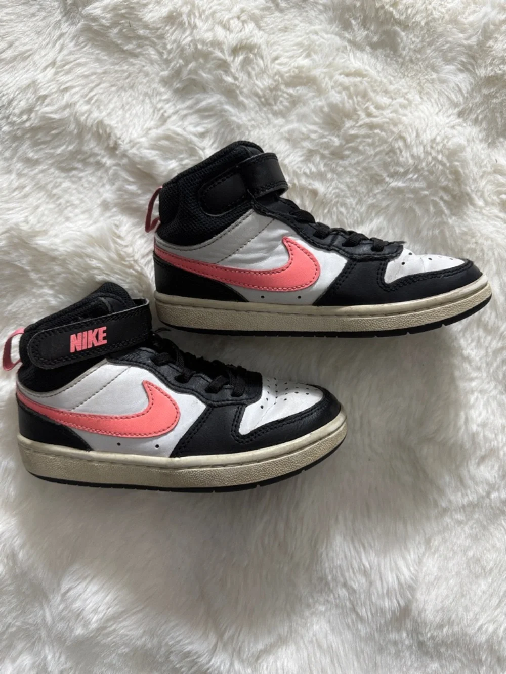 Nike Court Borough Mid ll Sneakers in Black, White & Pink Size 11